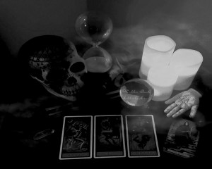 skull-candle-tarot-bw-2